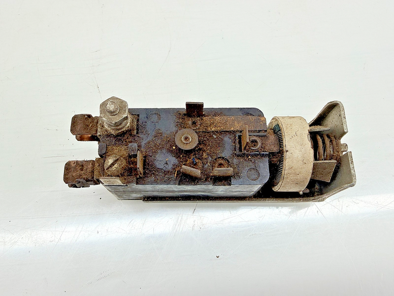 (1) OEM 1955 1956 1957 1958 1959 FORD TRUCK HEADLIGHT SWITCH C67-166