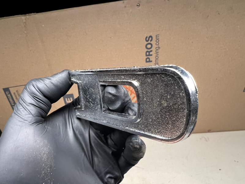 NOS 1971 -1974 FORD ECONOLINE CLUB WAGON RADIATOR GRILLE LETTER "D" NEW B26-12