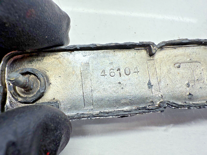 BRKN OEM 1977-1979 Ford Truck F150 Ranger Emblem D7TB-16702-CWB B32-131