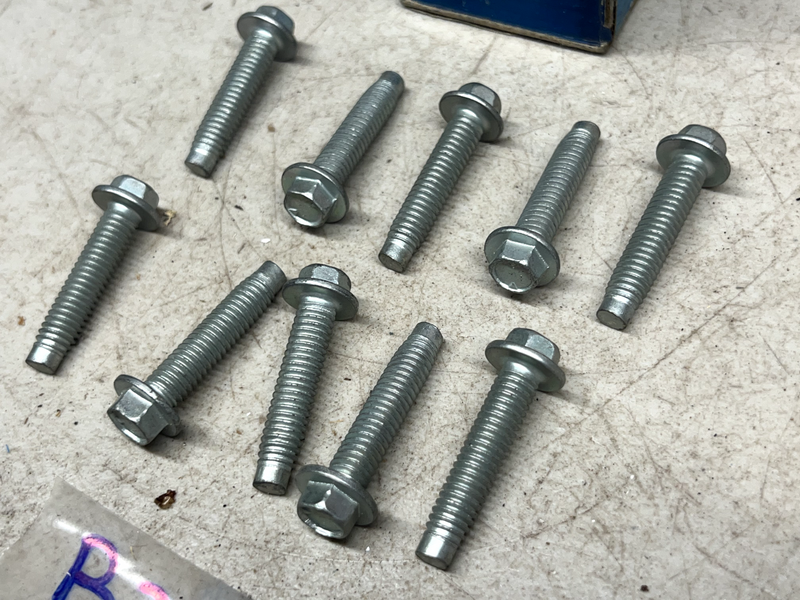 NOS Ford -  Bolt / SCREW 384872-S40 B28-59