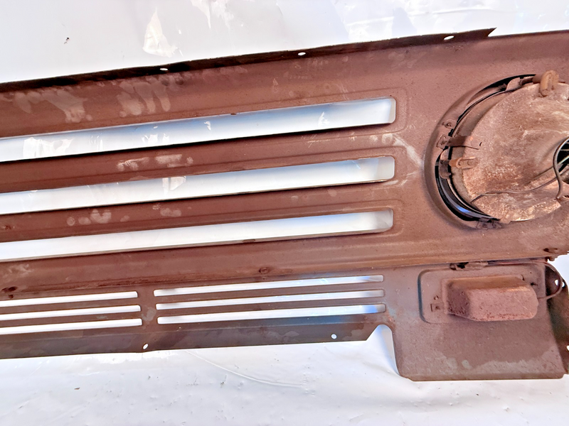 NICE RARE FIND 1971 - 1972 International Scout Front Grill & Valence Nose Grille
