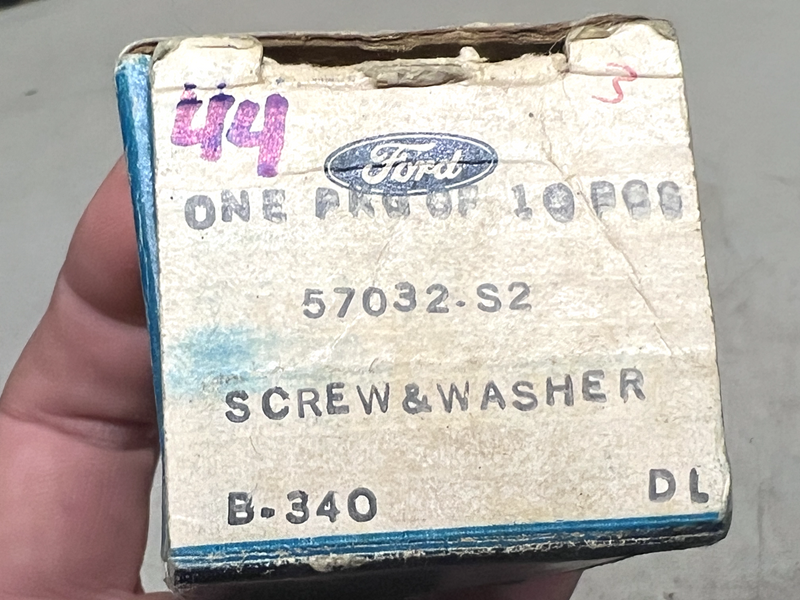 NOS Ford - 57032-S2 Screw&Wash 1/4-20X1.15 Hex Hd 1980-2004 Ford 57032S2 B28-44