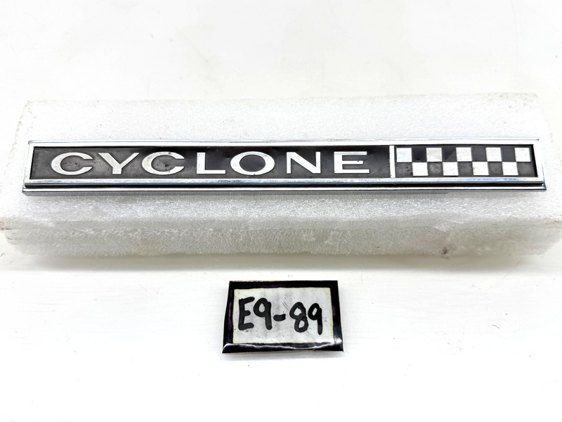 OEM 1967 Mercury Cyclone Fender Emblem C7GB-16B114-5-A E9-89