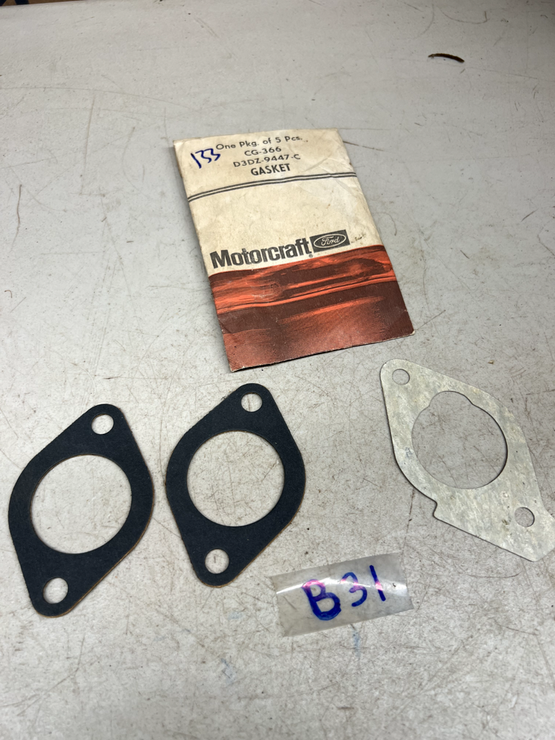 (2) NOS 73-74 FORD/MERCURYENGINE CARBURETOR MOUNTING GASKETS D3DZ-9447-A B31-133