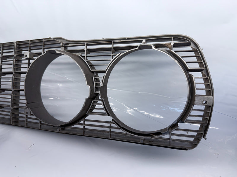 OEM 1973 - 1974 Ford Torino (BASE) Ranchero Grille D3OB-8150-AA 73 74 U5B-2