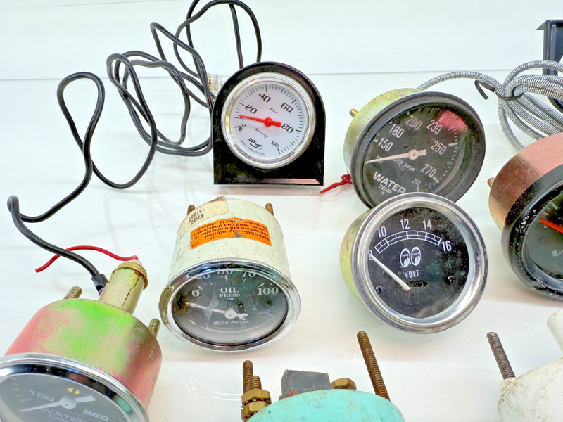 Vintage Auto Gauges LOT Oil Pressure Volt Amp Temp VDO Jegs SW Moon Gauges C32