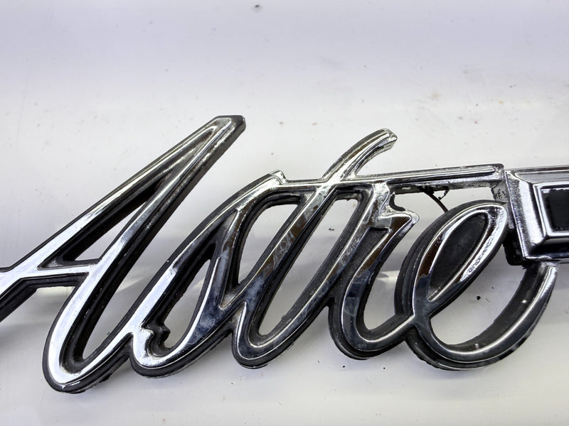 OEM 1974 - 1977 PONTIAC ASTRE FENDER EMBLEM SCRIPT 738996 E8-114