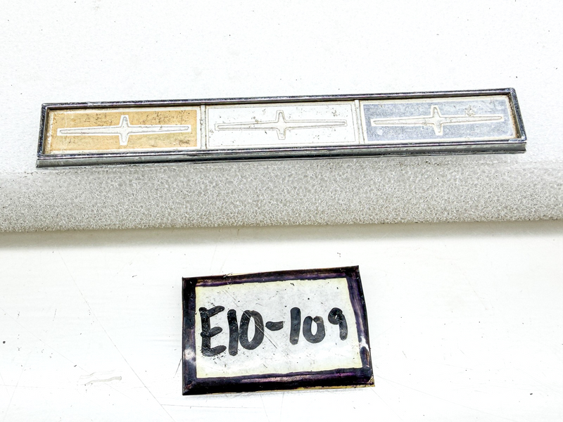 OEM 1965 1966 MERCURY COMET QUARTER PANEL EMBLEM C5GB-62290C98-A E10-109