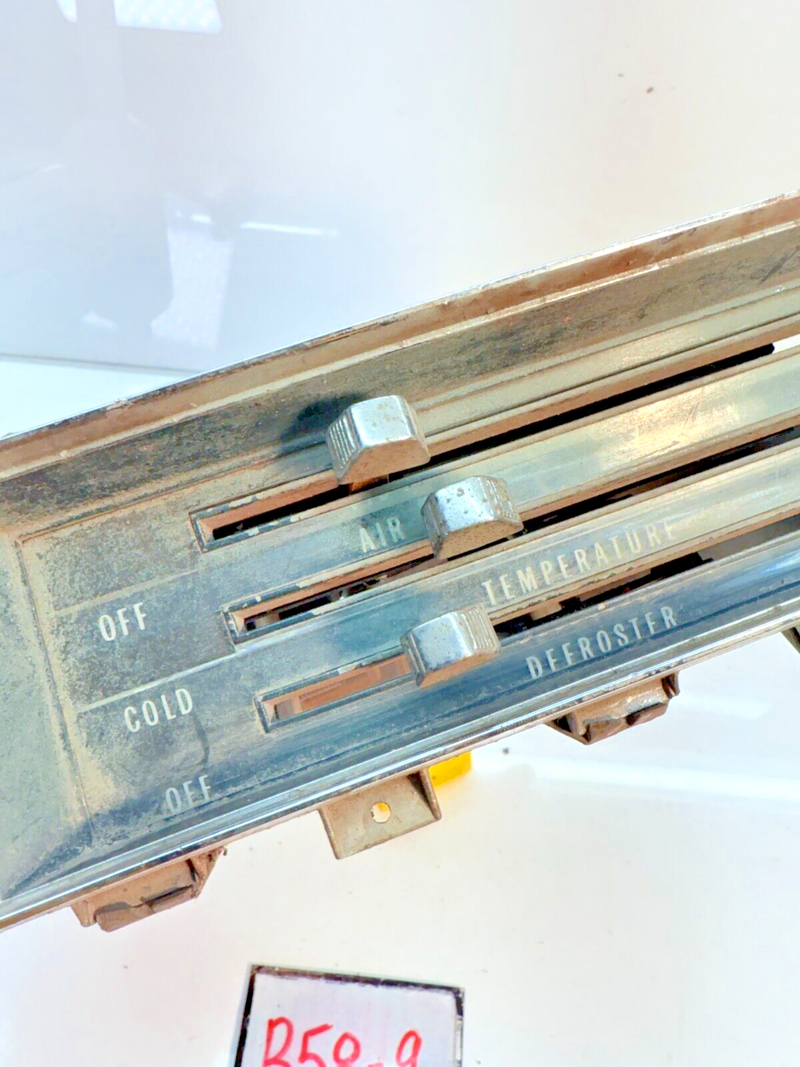OEM GM 1967 - 1968 Camaro Firebird Non A/C Heater Control 67 68 7300764 B58-9