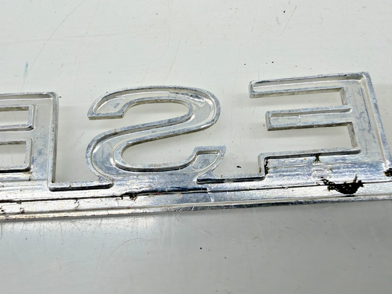OEM 1975 - 1986 Mercedes Diesel Trunk Emblem Badge 123.817.00.15 E9-48