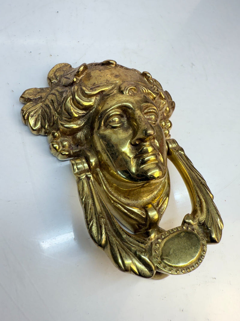 VINTAGE ANTIQUE BRASS LADY GODESS FIGURE SALVAGED DOOR KNOCKER 7" B68-20