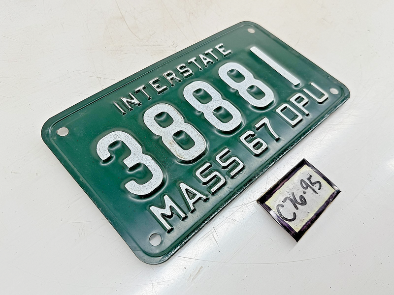 Orig. Paint 1967 INTERSTATE DPU 38881 Massachusetts License Plate C76-95