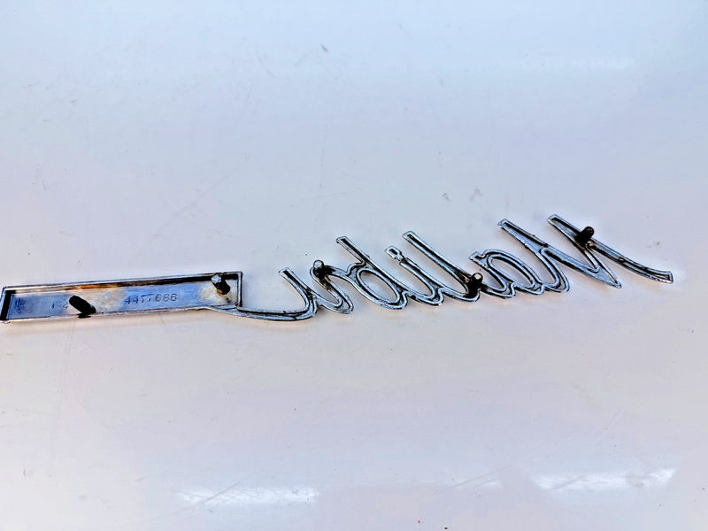OEM 1964 1965 Chevrolet MALIBU Chevelle Chrome Quarter Panel Emblem 4477686 E5-7