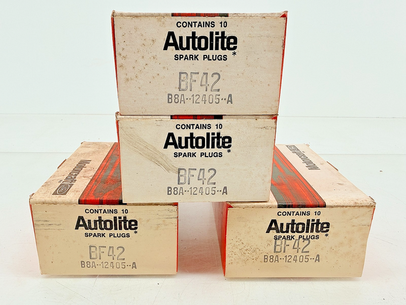 (1) NOS 1958 - 1974 Ford Mustang T-Bird Bronco Spark Plug Set B8A-12405-A C74-30