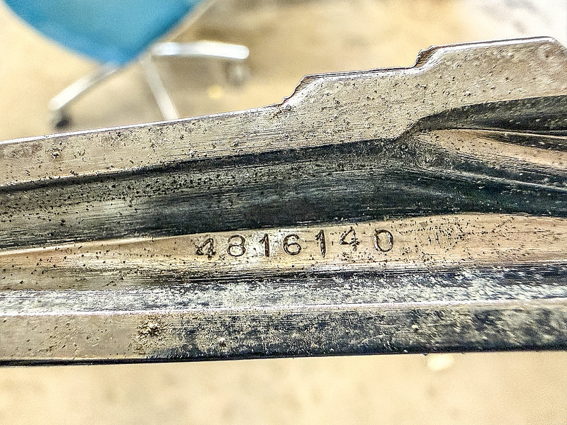 OEM 1960 - 1961 PONTIAC BONNEVILLE QUARTER PANEL EMBLEM 4816140 E10-26