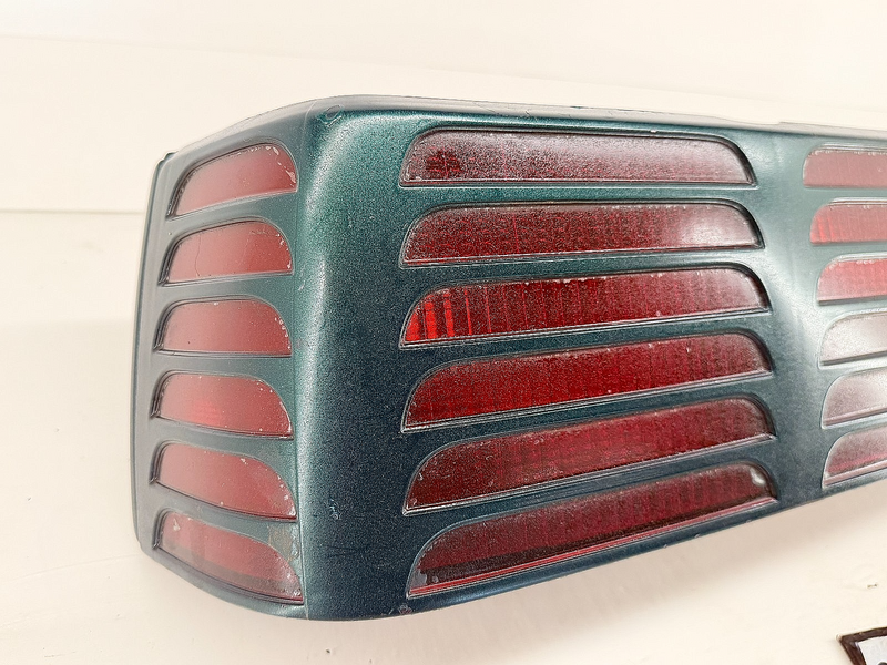 OEM 1987 - 1993 Mustang Foxbody Gt LH Red Tail Light Assembly E3ZB-13441-AC B81