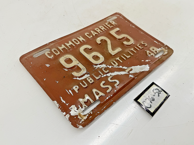 Orig. Paint 1948 COMMON CARRIER 9625 Massachusetts License Plate MA 9625 C76-52
