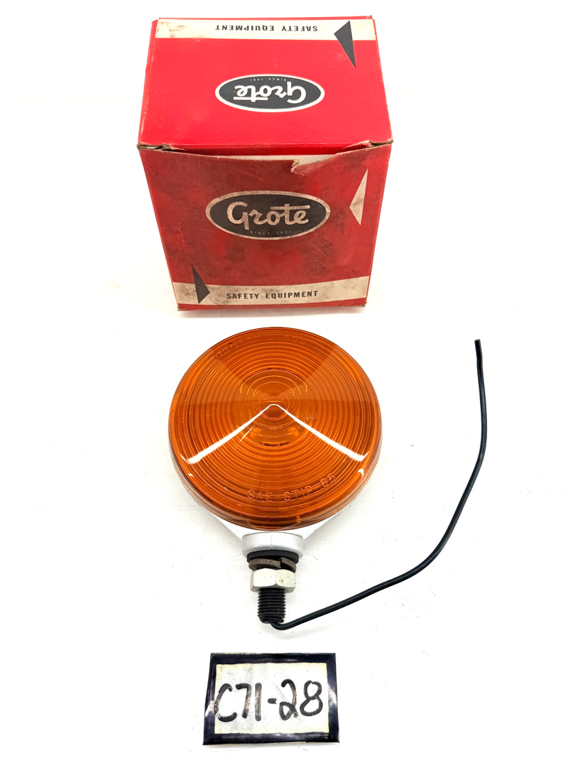 NOS Grote 470 Turn Signal Lamp 12V AMBER SAE STIP-64 Lens RAT ROD C71-28