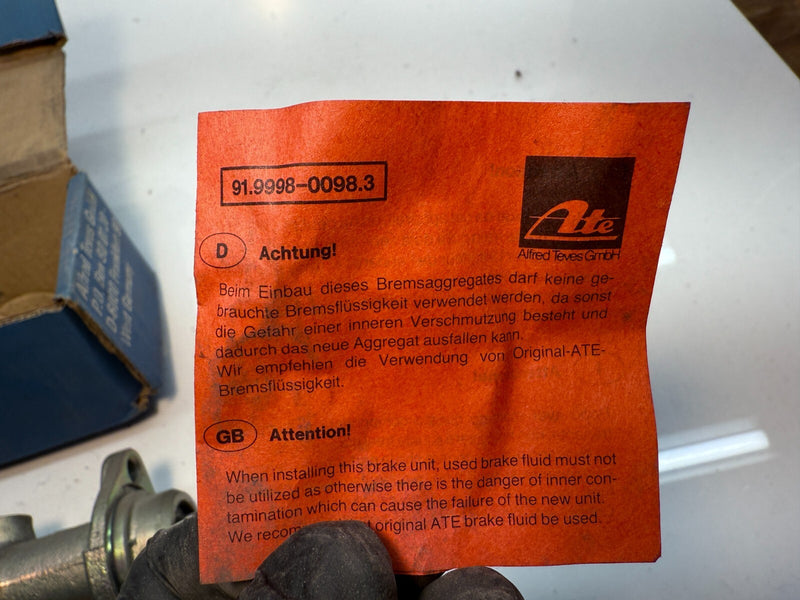 NOS Vw Scirocco Brake Master Cylinder Volkswagen 1987 8-valve Power Brake C13-22