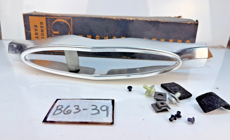 NOS GM 1960 Chevy Impala Coupe Convertible Center Grille Emblem Holder 60 B63-39