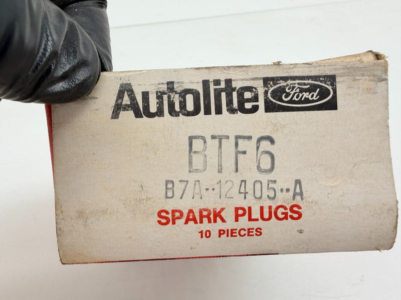 NOS 1957 FORD Thunderbird Spark Plugs FoMoCo Autolite BTF6 B7A-12405-A C66-45