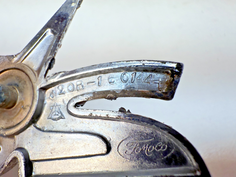 OEM 1962 - 1964 Ford Fairlane 260 V8 Fender Emblem C20B-160144-B E7-55