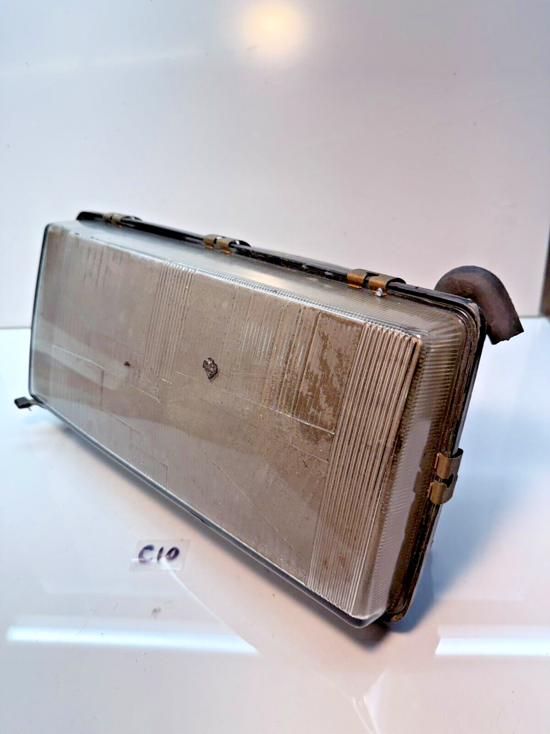 OEM Genuine Volvo Headlight 1 305 620 505 Volvo RH C10-8