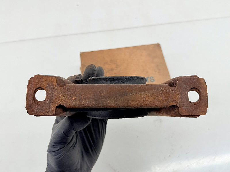 NOS 1955 - 1967 CHEVROLET GMC TRUCK  DRIVESHAFT SUPPORT BEARING 3765513 C72-5