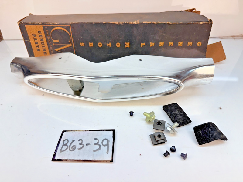 NOS GM 1960 Chevy Impala Coupe Convertible Center Grille Emblem Holder 60 B63-39