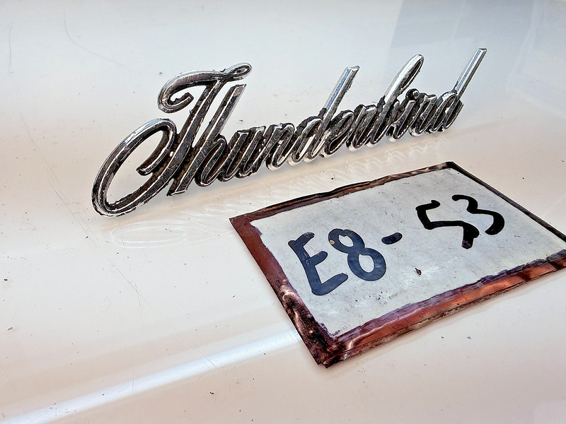 OEM 1970 FORD THUNDERBIRD 1/4 PANEL EMBLEM D0SB-6525632-A FOMOCO E8-53