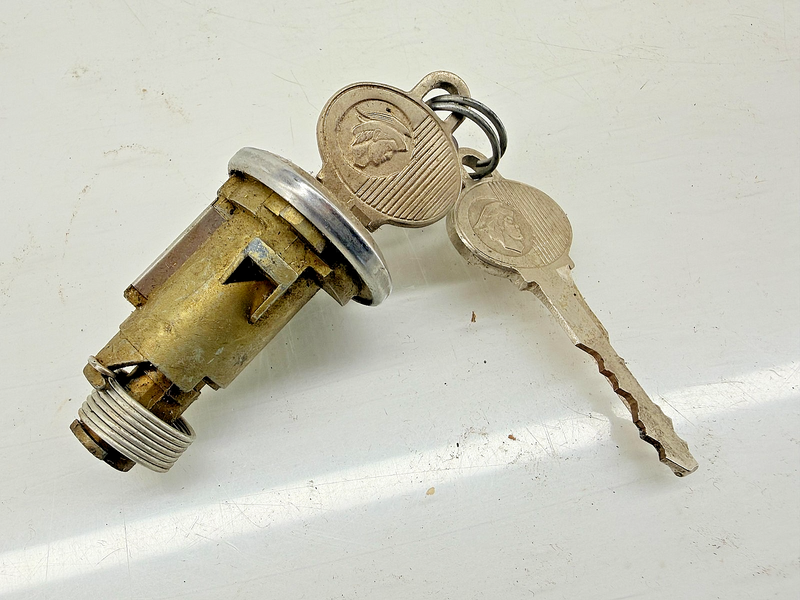 NOS 1964 - 1977 FORD LINCOLN MERCURY Trunk Lock Cylinder & Keys C57-24