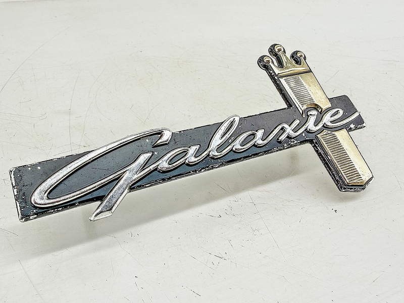 OEM 1964 Galaxie 500 500 XL Grille SCRIPT CROWN EMBLEM C4AB-66Z3348-A E10-37