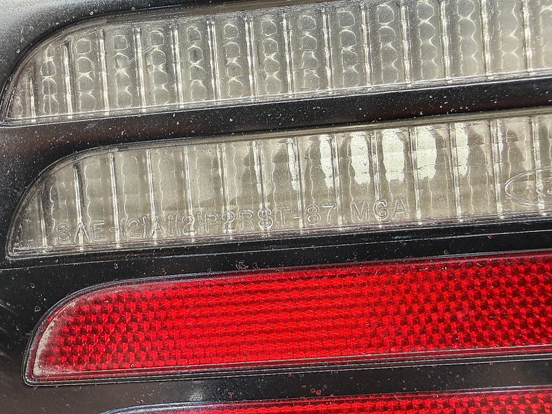 OEM 1987 - 1993 Mustang Foxbody Gt RH Red Tail Light Assembly E3ZB-13440-AC B81