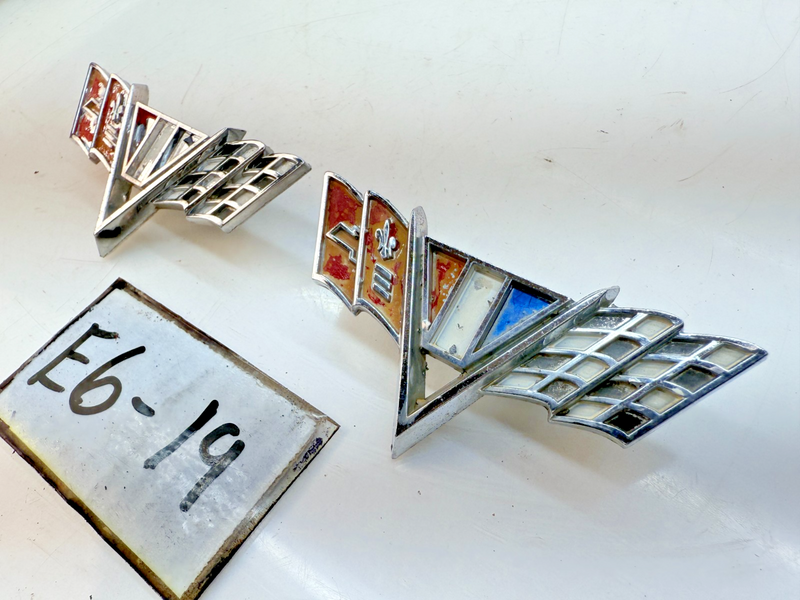 OEM GM Pair 1964 1965 1966 1967 Chevy V Flag Front Fender Emblem 3840318 E6-19
