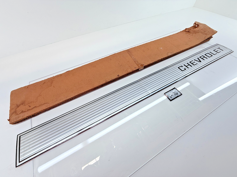 NOS 1988 - 1998 Chevrolet C/K Fleetside Pickup Tailgate Band Chevy S-76