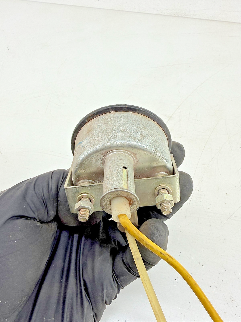 Vintage 1976 - 1986 Jeep CJ5 CJ7 CJ Mechanical Oil Pressure Gauge 80 PSI C39-48