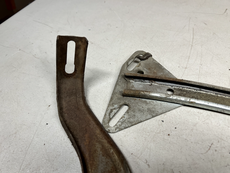 1968-1969 Torino GT Fastback Quarter Window Glass Guide Track RH LH PAIR 69 B33