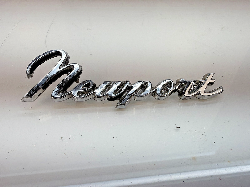 BRKN OEM 1969 Chrysler Newport Custom Front Fender Panel Emblem 2901360 E8-67
