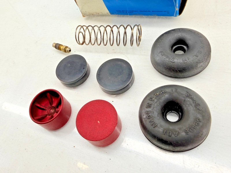 NOS 1963 - 1965 Ford Galaxie Fairlane Falcon FR RH Wheel Cylinder C30Z-2061 C57
