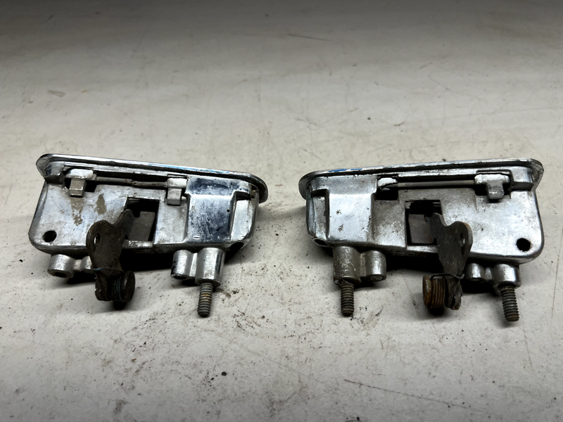 1969-1982 Corvette Exterior Outer Door Handle DOOR HANDLE SET U1A-B14