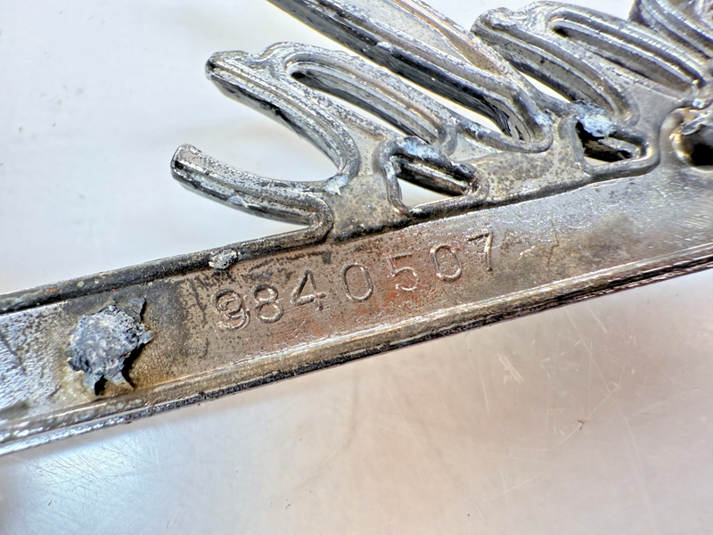 OEM 1970 Chevy Impala Custom Sail Panel Emblem GM 9840507 E7-67