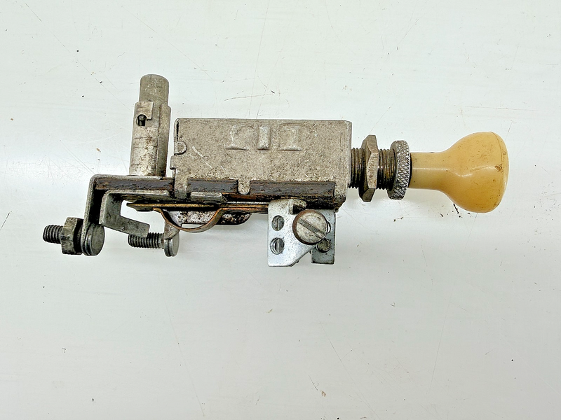 Vintage Push-Pull Switch Ivory Knob Knurled Bezel 1930s 1940s Ford C67-173