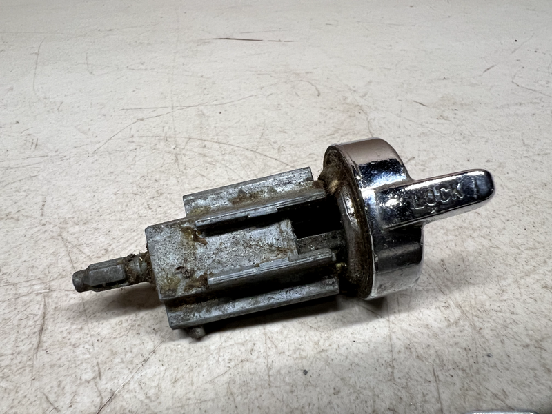 1970's 1980's FORD  IGNITION SWITCH KEY AND LOCK CYLINDER SET B26