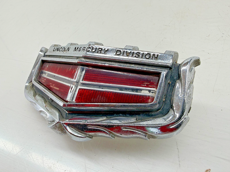 OEM 1971 - 1974 MERCURY MARQUISE MONTEREY FRONT GRILLE EMBLEM D1MB-8B343-AA E7