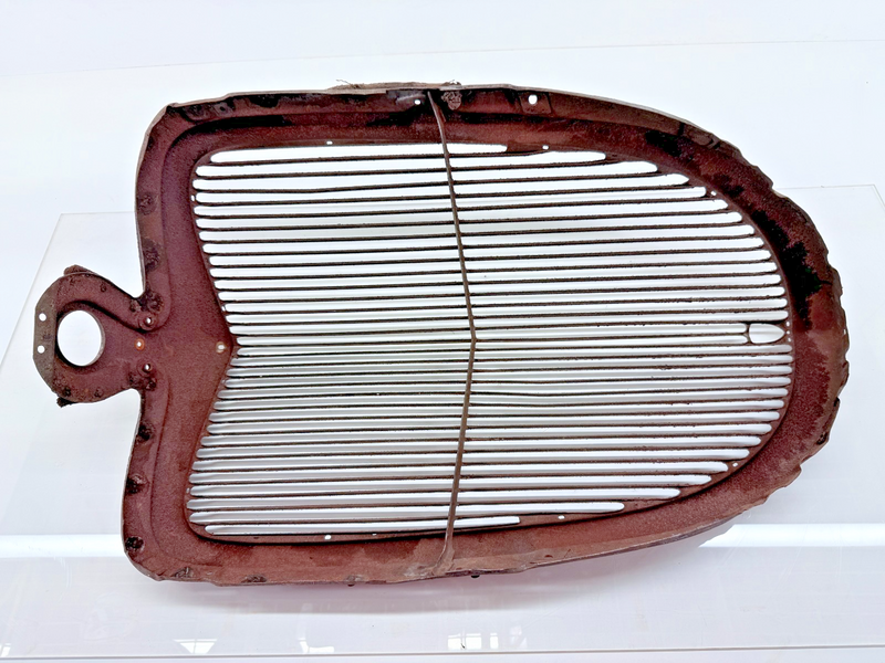 RARE Original 1934 Ford Car Grill Shell Coupe Sedan Roadster Hot Rod U1B-23