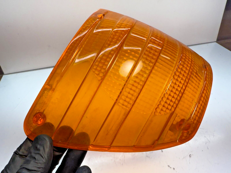 MERCEDES W116 RIGHT CORNER LIGHT TURN SIGNAL BOSCH 1305233030 C6-7