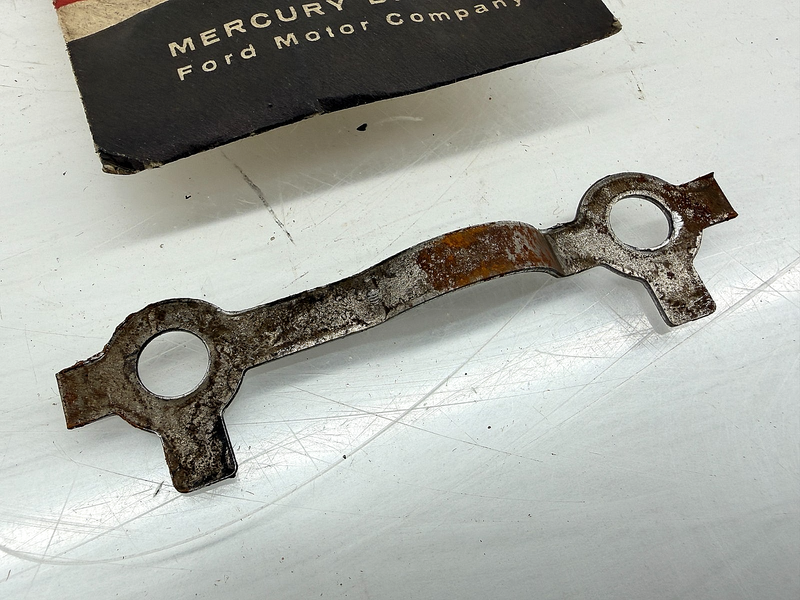 (1) NOS 1958 - 1960 Ford Mercury Driveshaft Flange Lock Plate B8S-6616-A C67-126