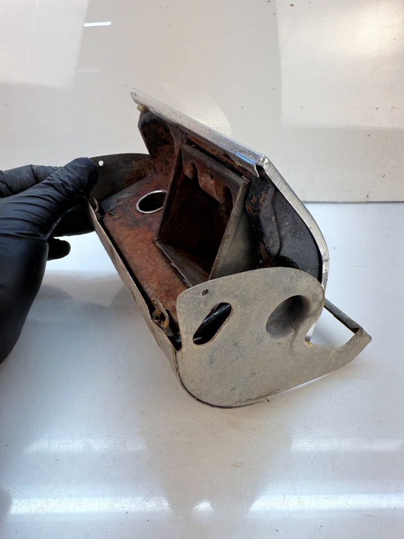 OEM 1959 1960 Chevrolet Impala Ash Tray Door & Trim Molding & Hinge 59 60 B44-41