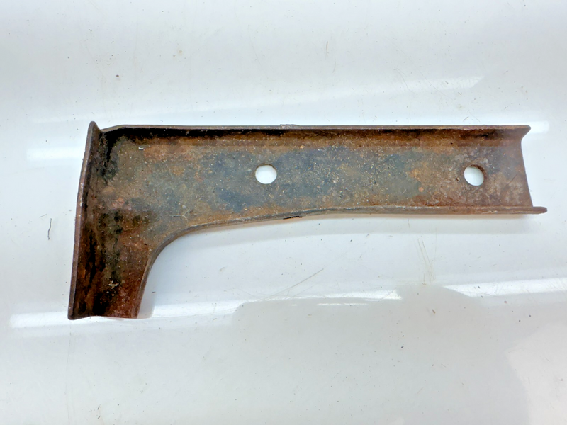 OEM 1958 - 1964 GM MUFFLER TAILPIPE FRONT INSULATOR BRACKET 1960 Impala B71-15