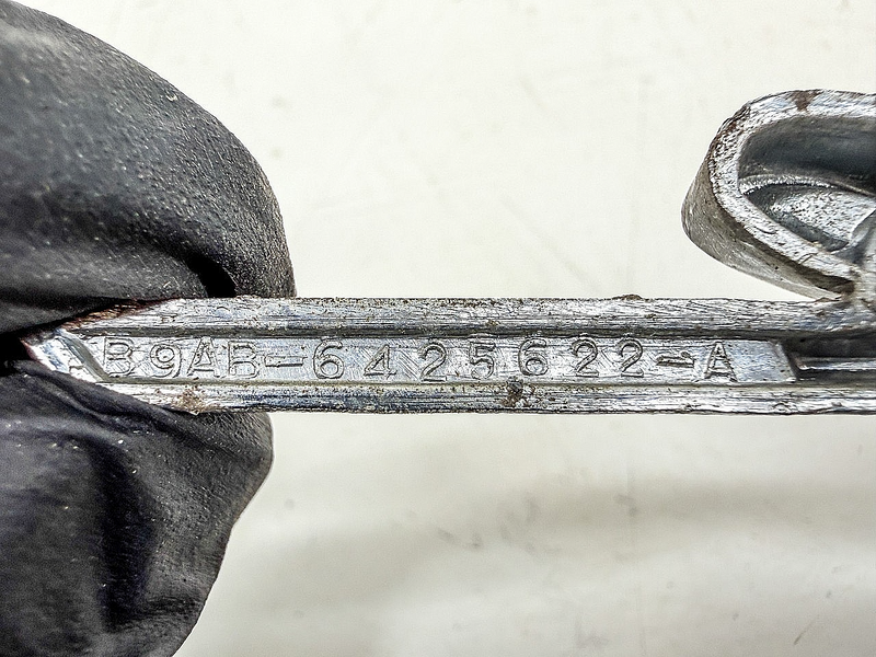 OEM 1959 FORD GALAXIE SCRIPT FENDER EMBLEM B9AB-6425622-A E10-15